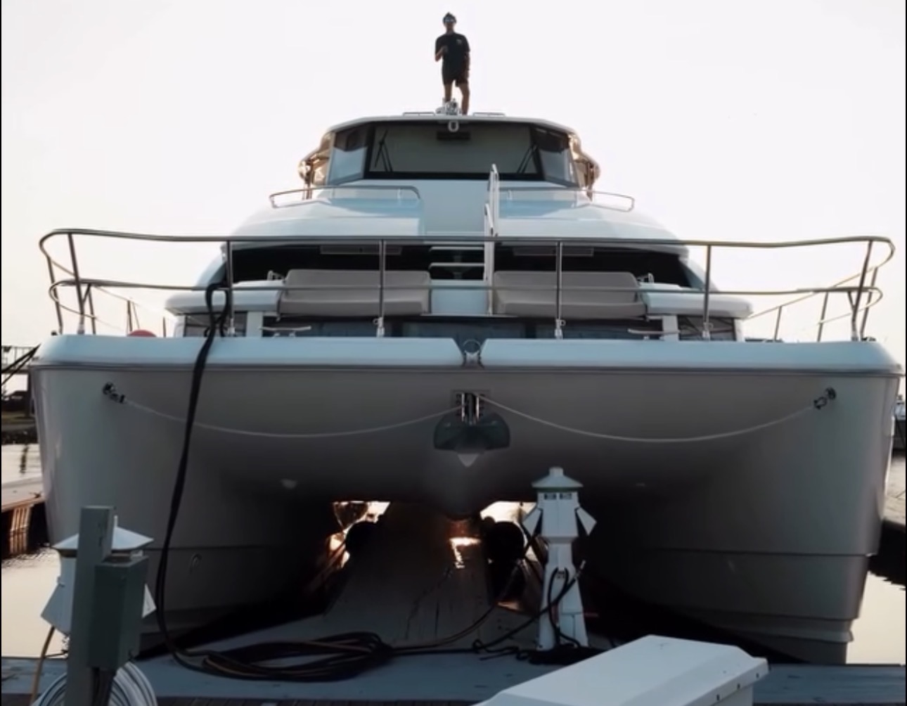 Detailed Wash on a 55' Yacht