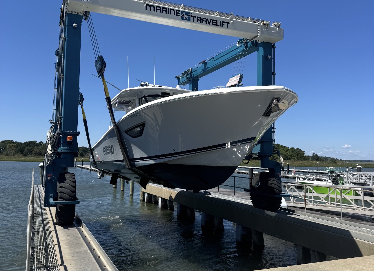 42' Pursuit — Hull Wax